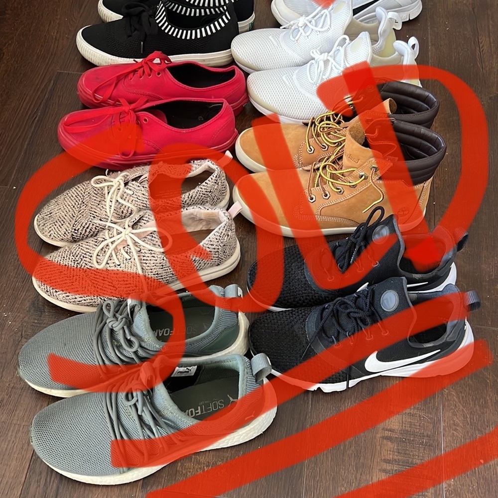 SHOE LOT everything MUST GO!